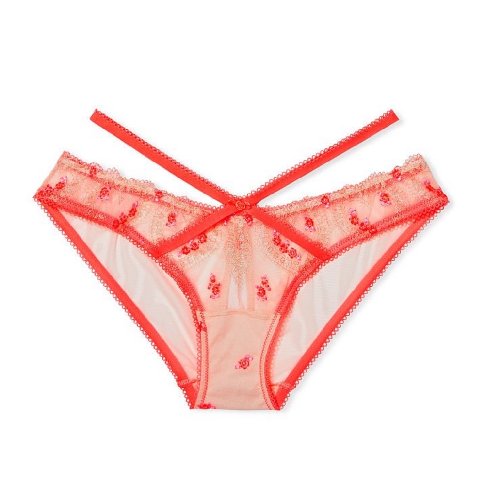 DREAM ANGELS
Heart Embroidery Keyhole Cheekini Panty size S
